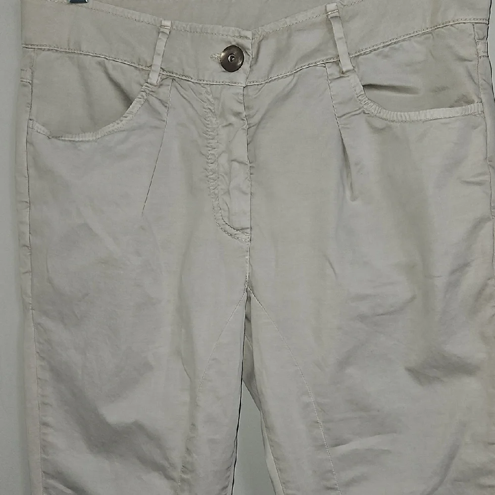 Brunello Cucinelli Women's Beige Tapered Straight Leg Pleated Pants 42 US 6 - Picture 5 of 15